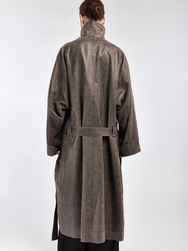 Плащ с имитацией кожи