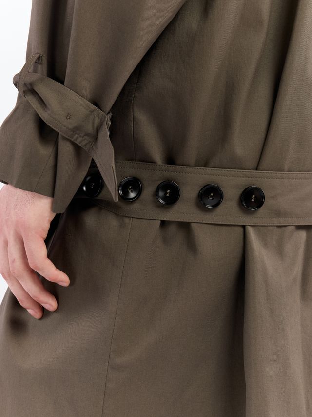 Асимметричный тренч с заниженным поясом