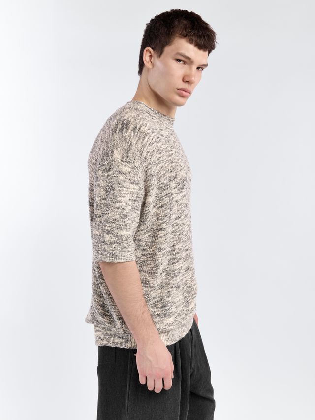 Футболка из вязанного трикотажа