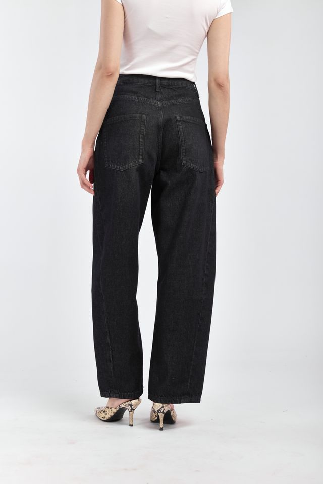 Джинсы широкого кроя