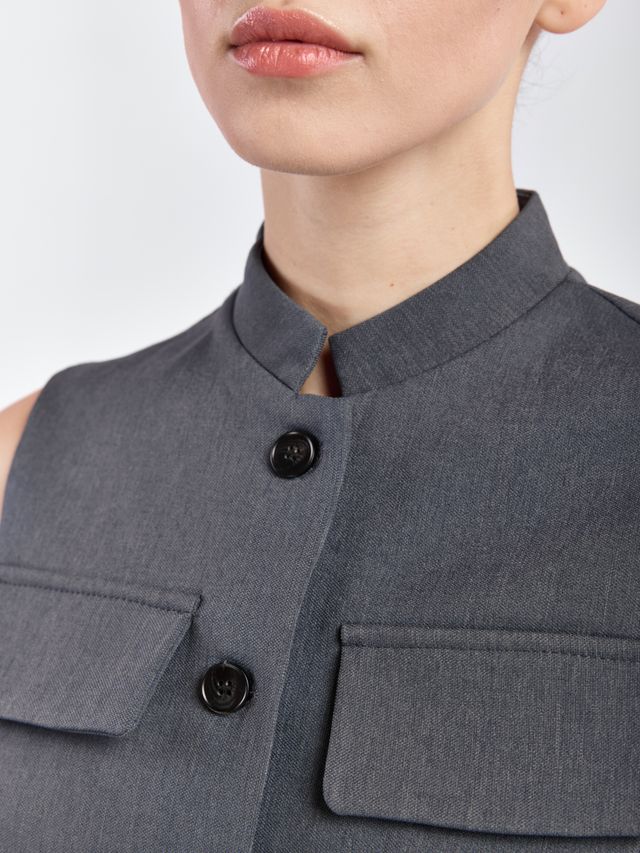 Женский жилет